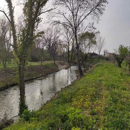 Na Zeleni Cesti / On The Road Διαμέρισμα Dekani