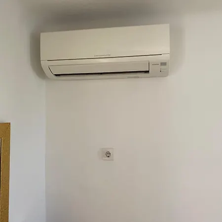 Διαμέρισμα Na Zeleni Cesti / On The Road *