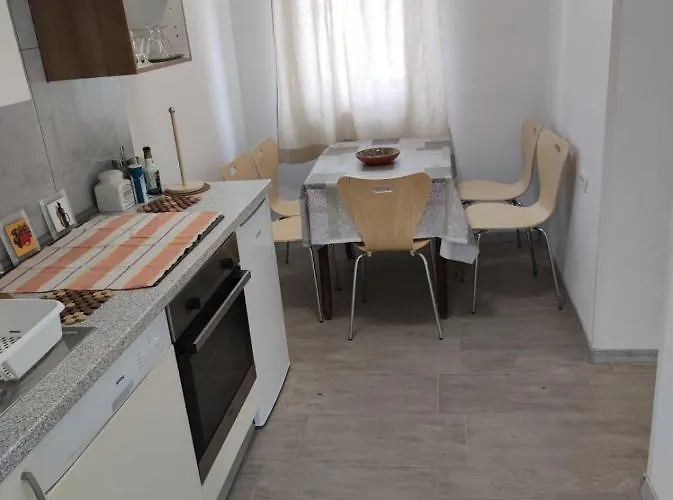 شقة Na Zeleni Cesti / On The Road *