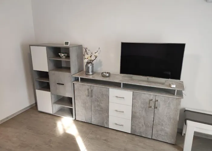 شقة Na Zeleni Cesti / On The Road