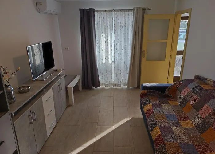 شقة Na Zeleni Cesti / On The Road